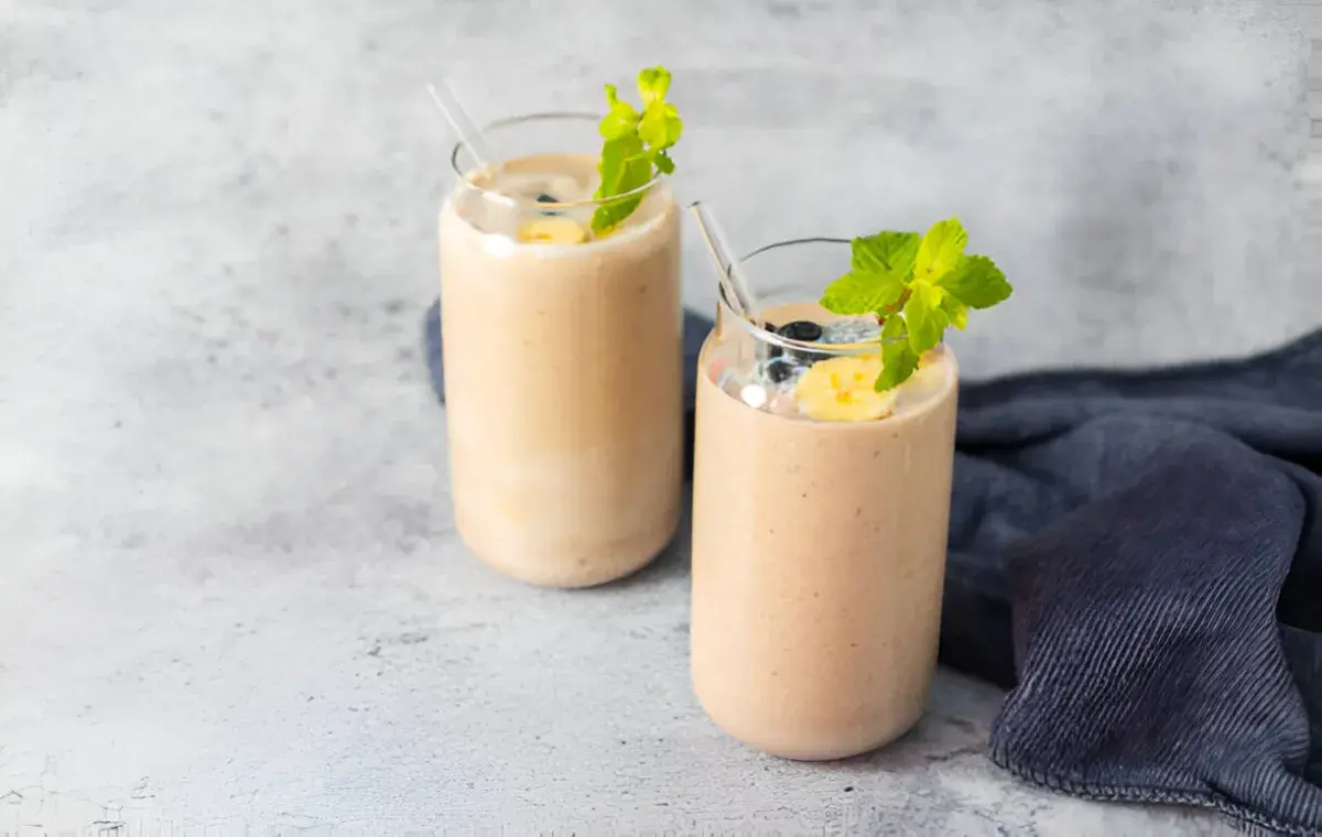 طرز تهیه‌ی میلک شیک بادام زمینی